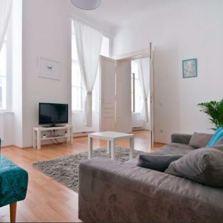 Apartment In Stephansplatz เวียนนา ภายนอก รูปภาพ
