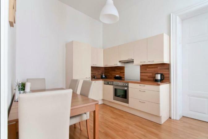 Apartment In Stephansplatz เวียนนา ภายนอก รูปภาพ
